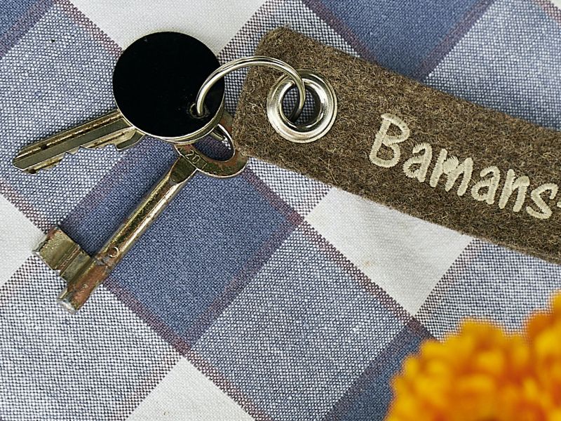 Schlüssel mit Bamans Namensschild